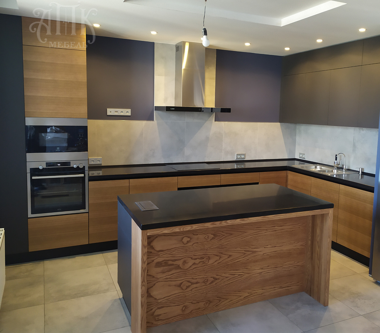 <span style="font-weight: bold;">Кухни </span>